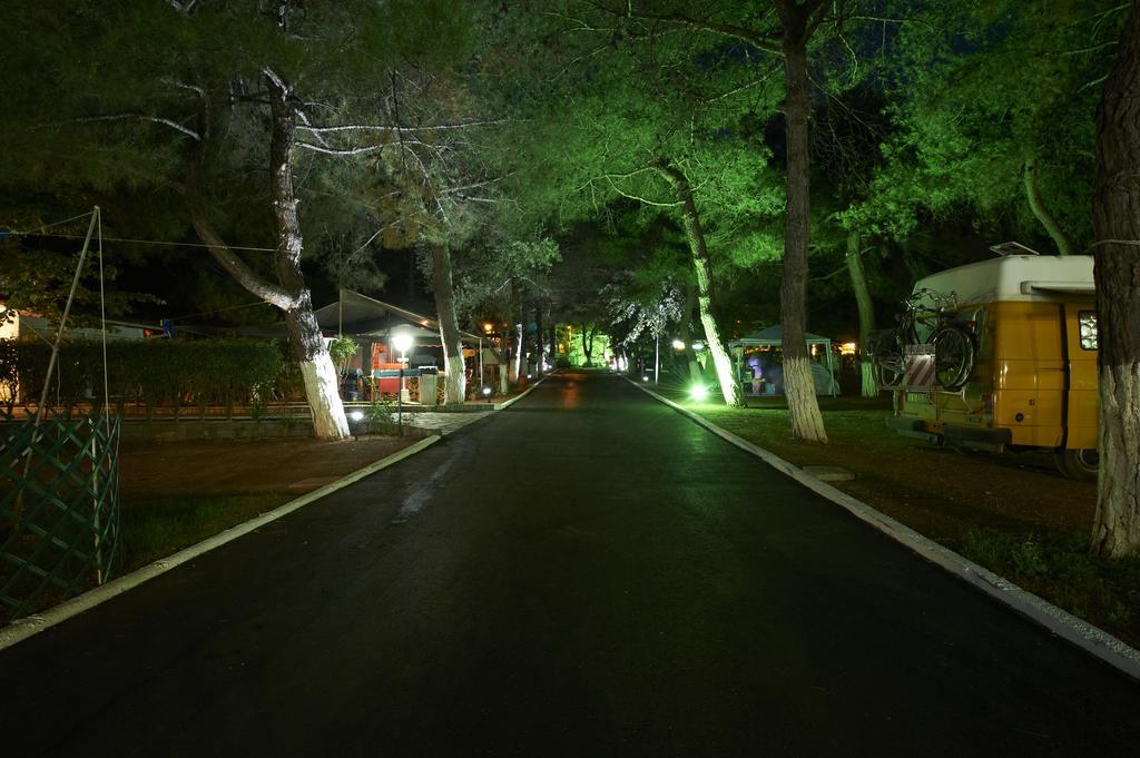 Olympos Beach 普拉卡利特索罗 外观 照片